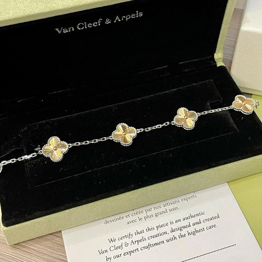 [Regalia jewelry]CLOVER 5 MOTIFS CHRISTMAS LIMITED EDITION BRACELET