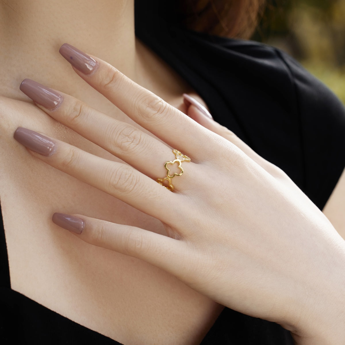 [Regalia jewelry]Hollow Design Four-Leaf Clover Flower Shape Ring