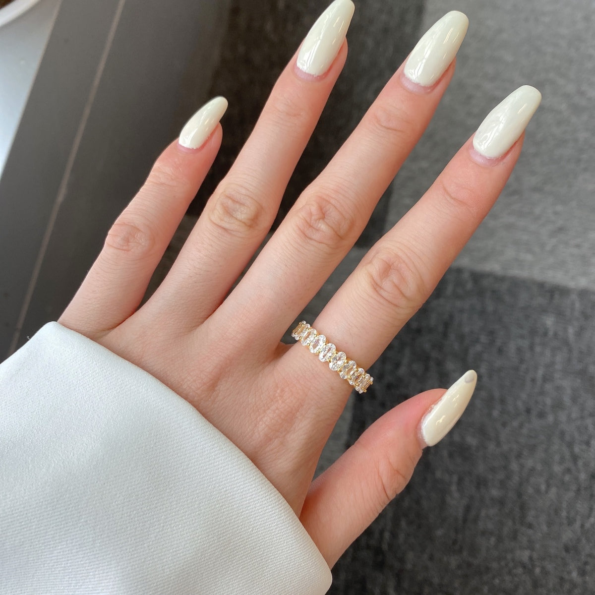 [Regalia jewelry]Ornate Oval Cut Tennis Ring