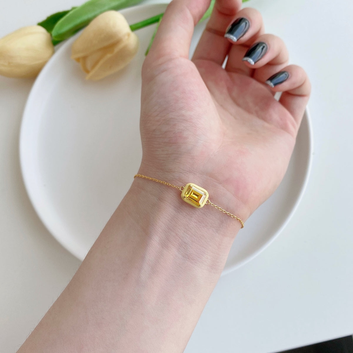 [Regalia jewelry]2.0 Carat Sparkling Colorful Emerald Cut Daily Bracelet