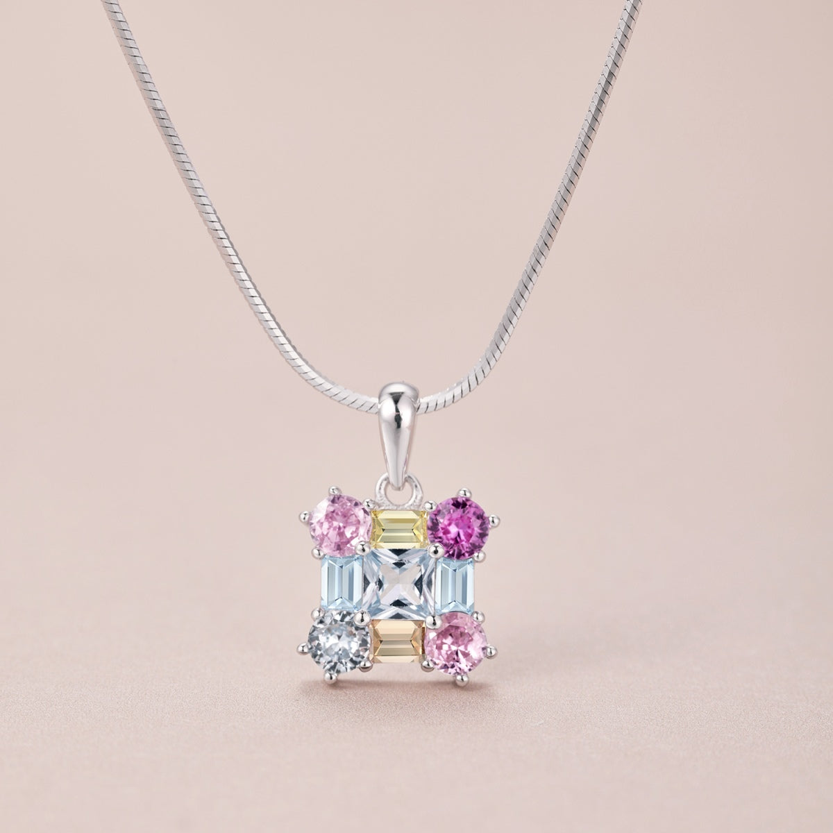 [Regalia jewelry]Gorgeous Multi Colorful Necklace