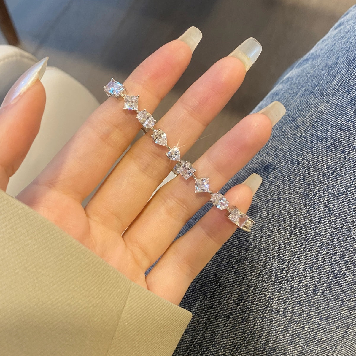 [Regalia jewelry]Unique Exquisite Multi Cut Daily Bracelet