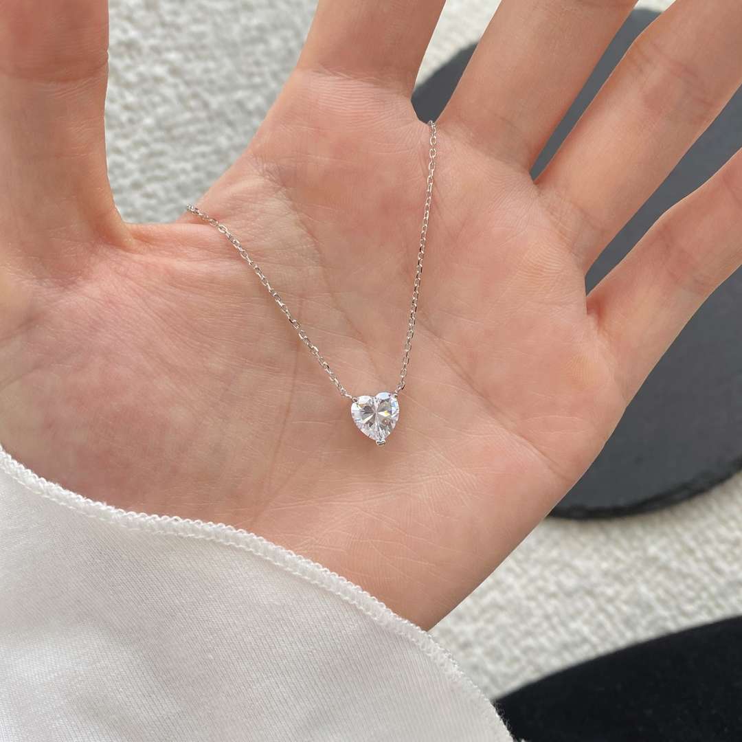 [Regalia jewelry]Heart Shape Main Stone Pendant Collarbone Necklace
