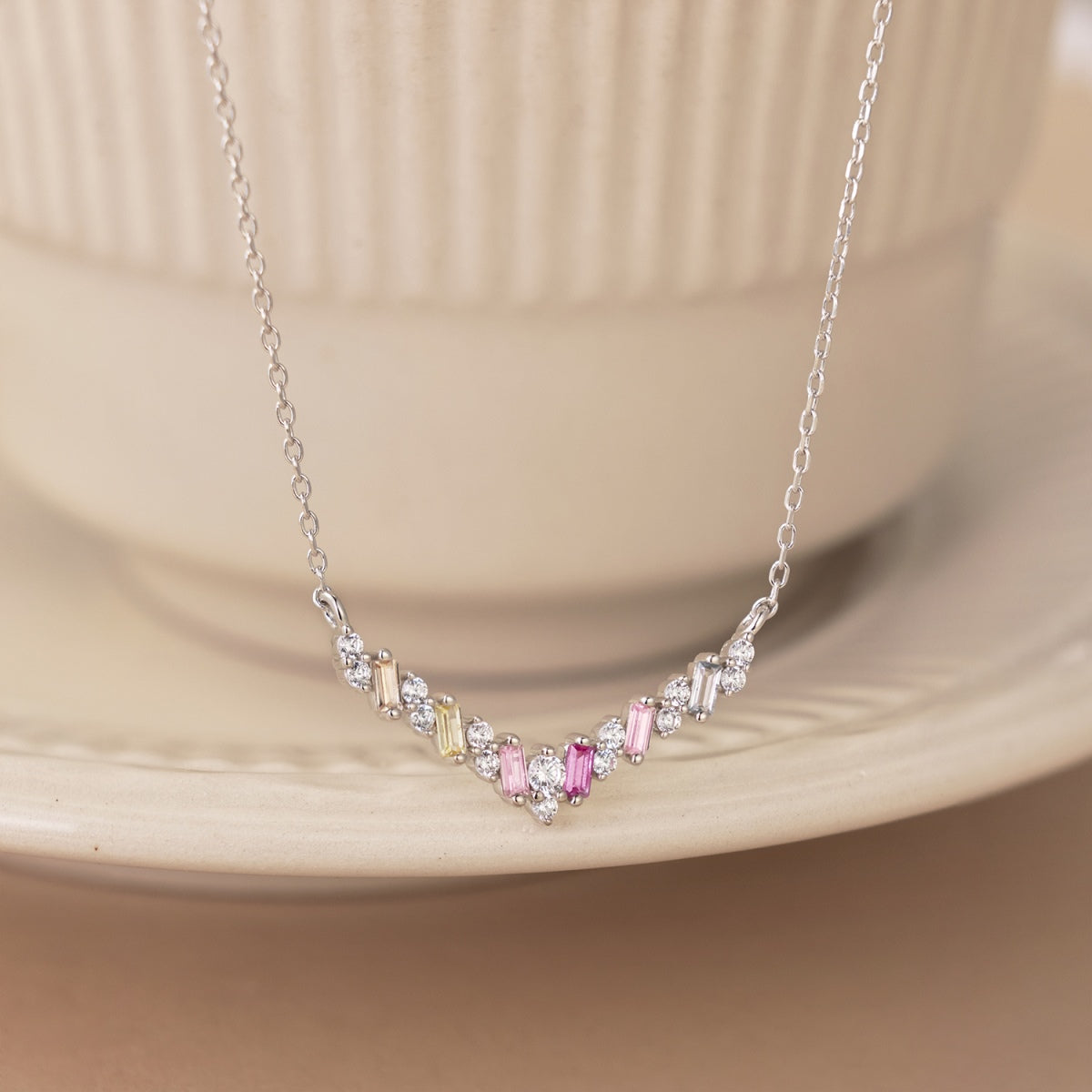 [Regalia jewelry]Dazzling Rainbow Necklace
