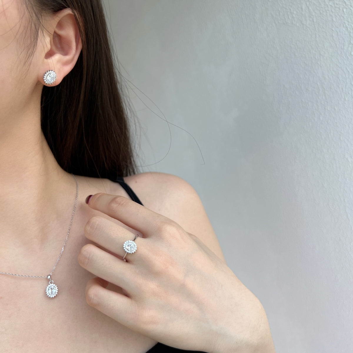 [Regalia jewelry]Delicate Radiant Oval Cut Daily Earrings