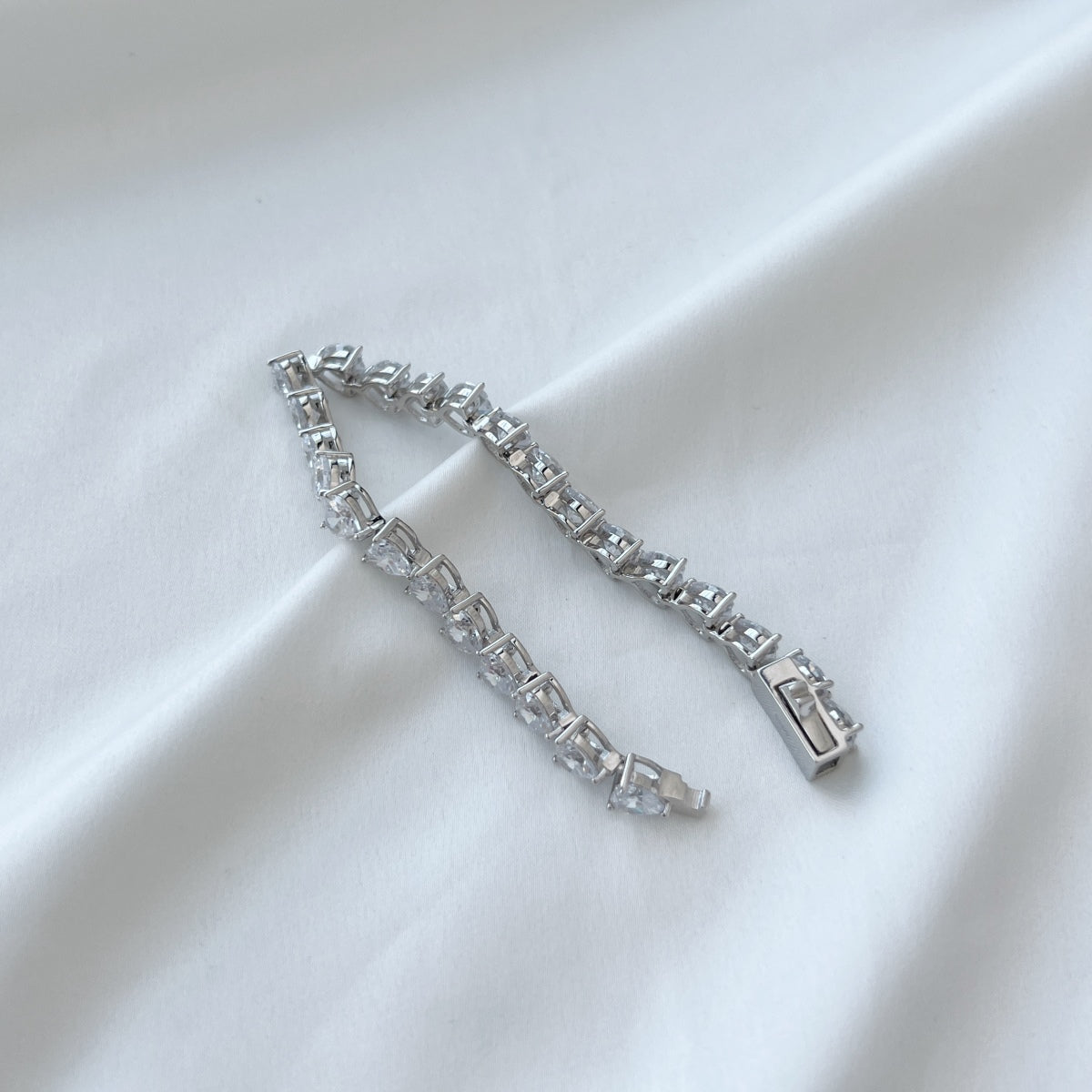 [Regalia jewelry]0.75 Carat Elegant Romantic Heart Shape Lover Bracelet