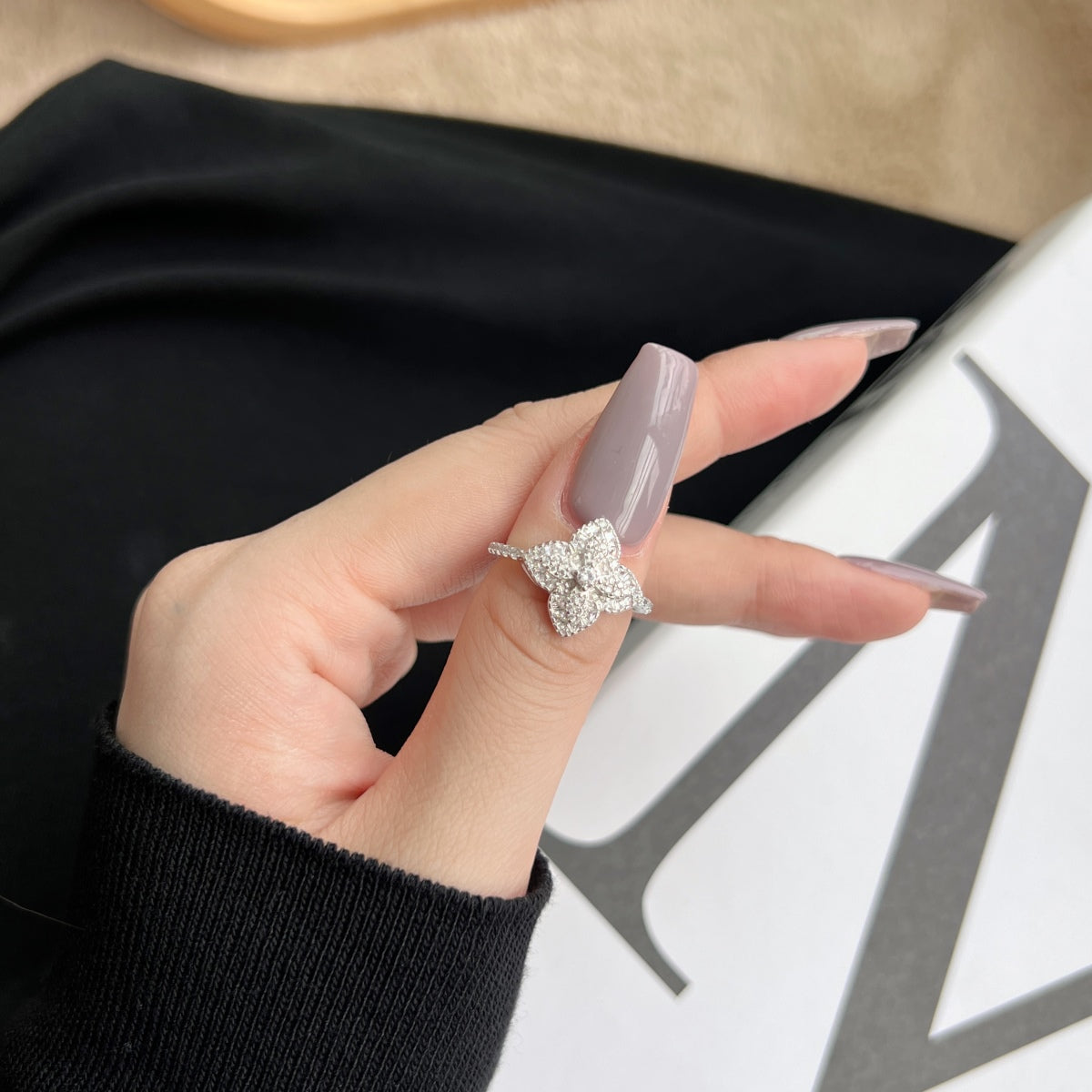 [Regalia jewelry]Luxurious Colorful Flower Shape Banquet Ring