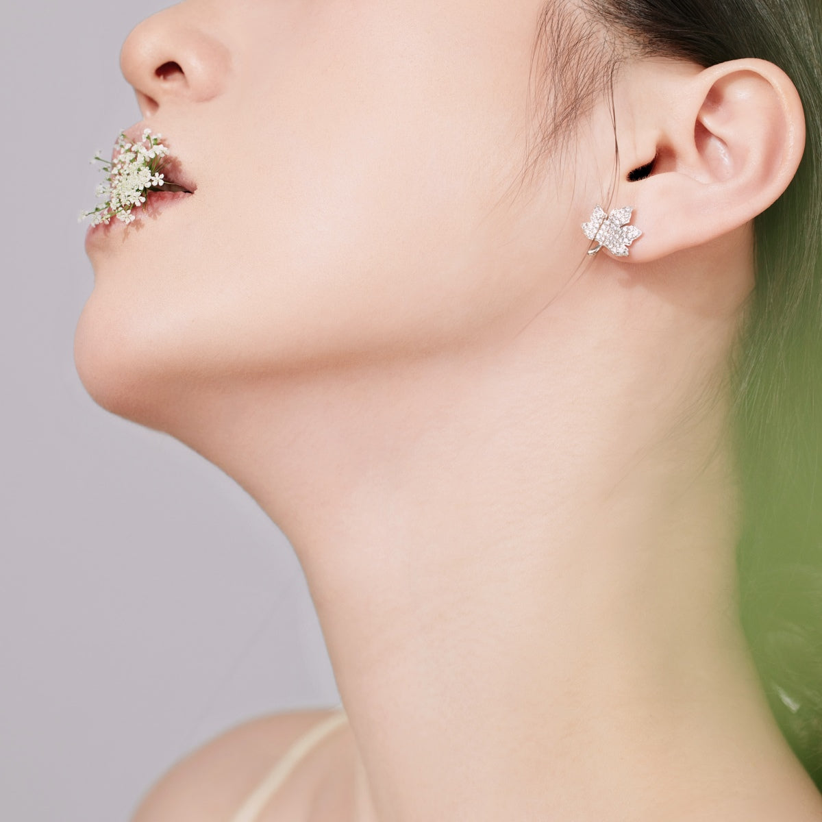 [Regalia jewelry]Exquisite Maple Leaf Design Earrings