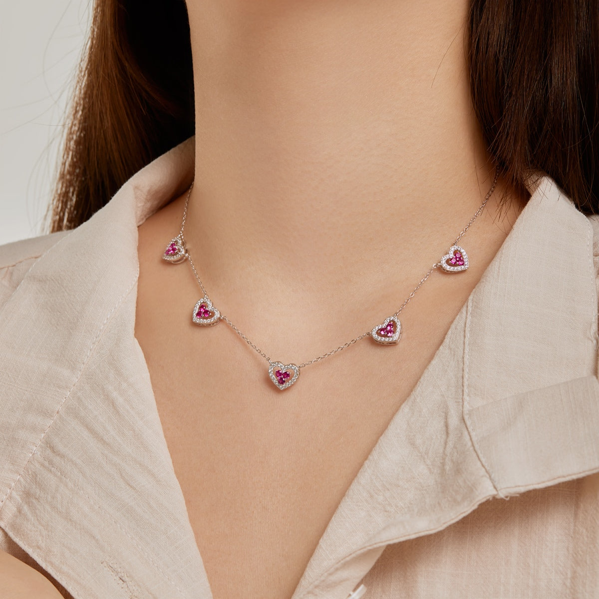 [Regalia jewelry]Sparkling Five Heart Necklace