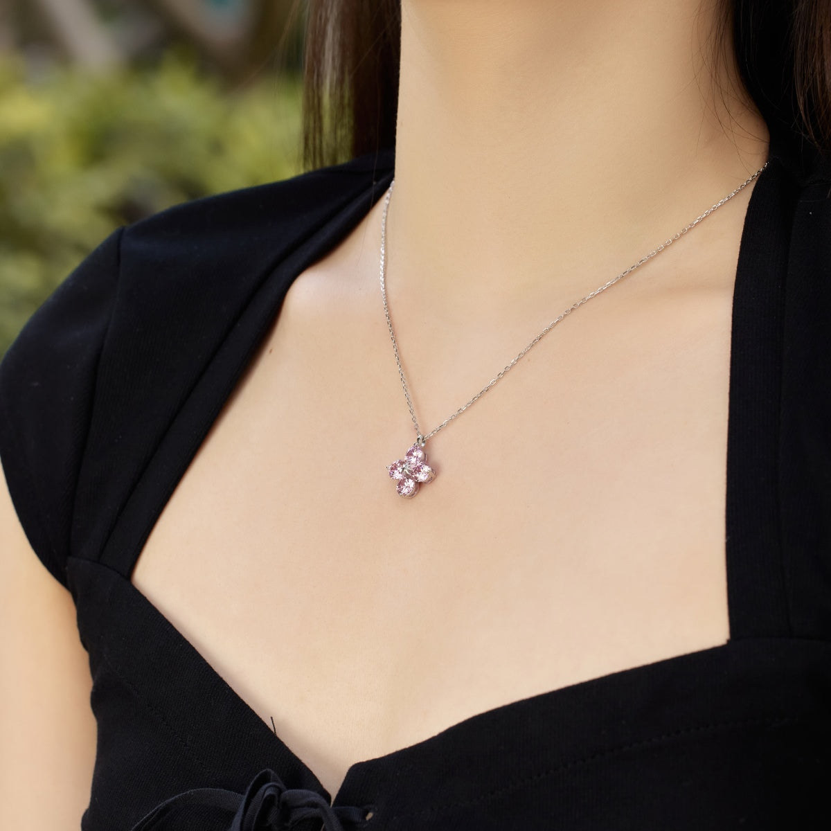 [Regalia jewelry]Four-Leaf Clover And Eight-Pointed Star Necklace