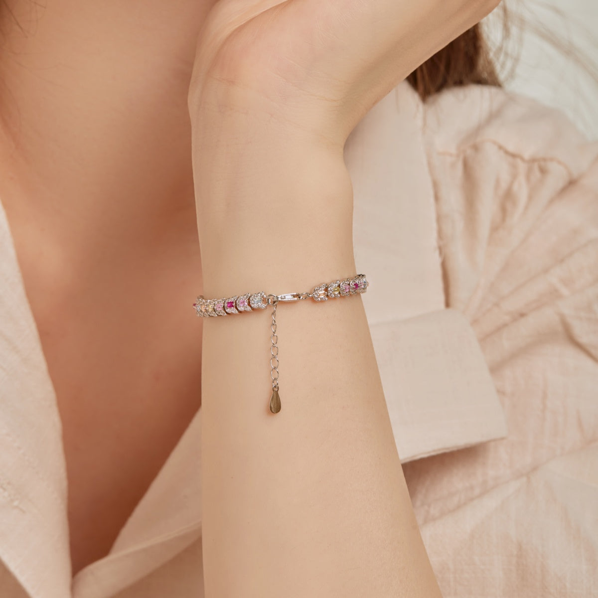 [Regalia jewelry]Delicate Colorful Multi Cut Daily Bracelet