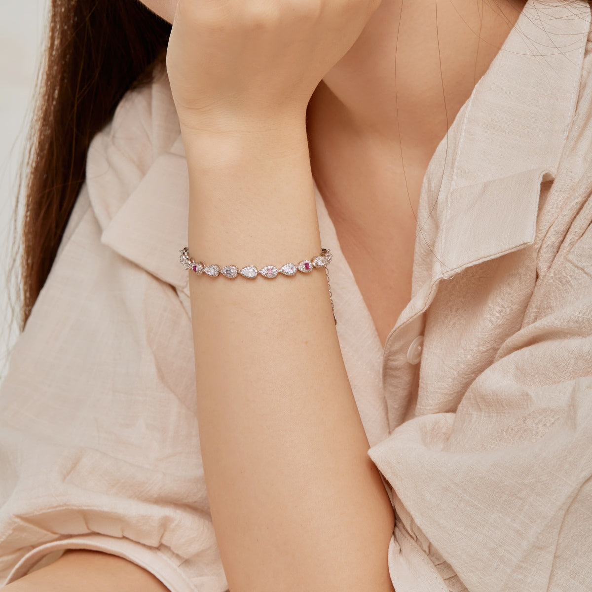 [Regalia jewelry]0.25 Carat Radiant Water Drop Shape Daily Bracelet