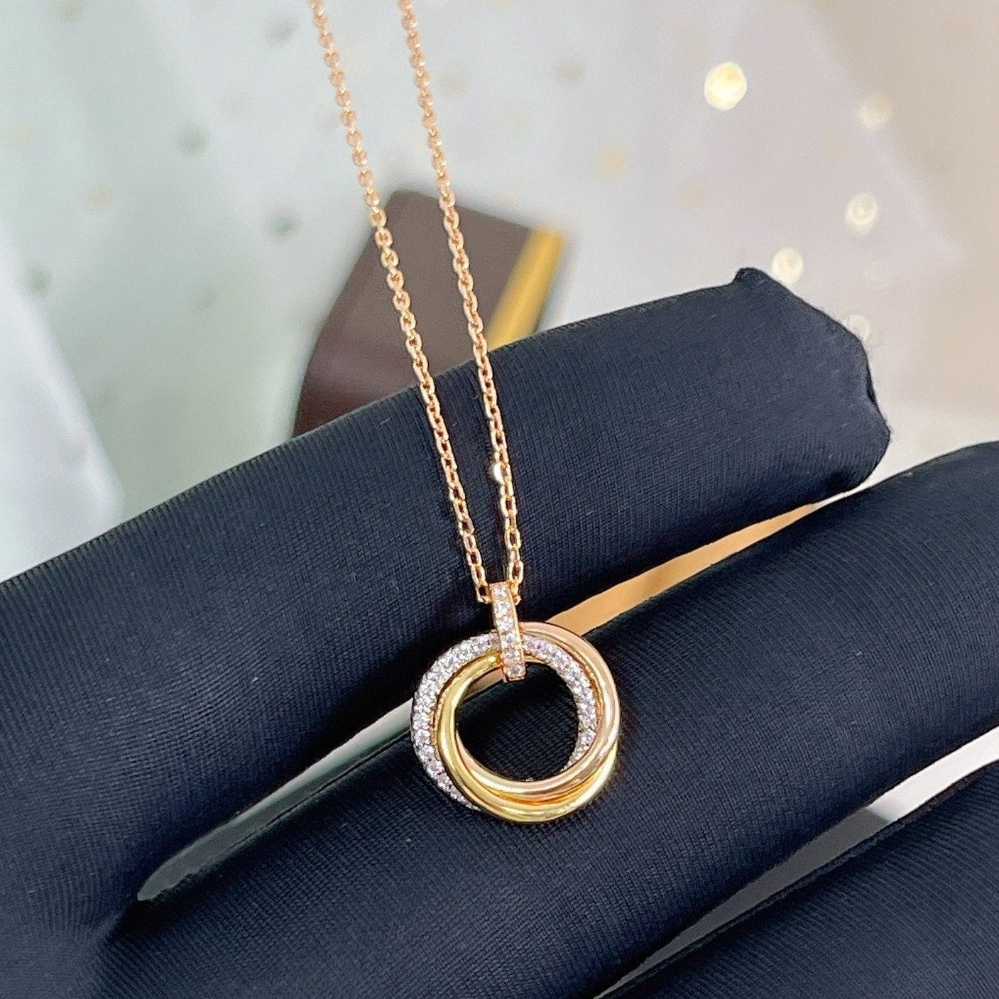 [Regalia jewelry]TRINITY NECKLACE SILVER GOLD PINK GOLD DIAMONDS