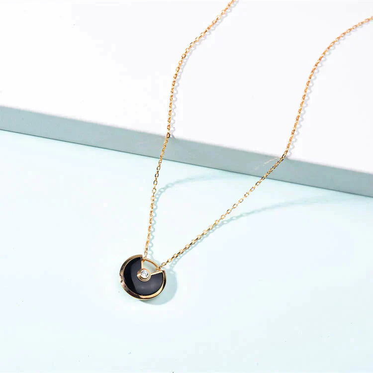 [Regalia jewelry]AMULETTE GOLD CARNELIAN ONYX NECKLACE