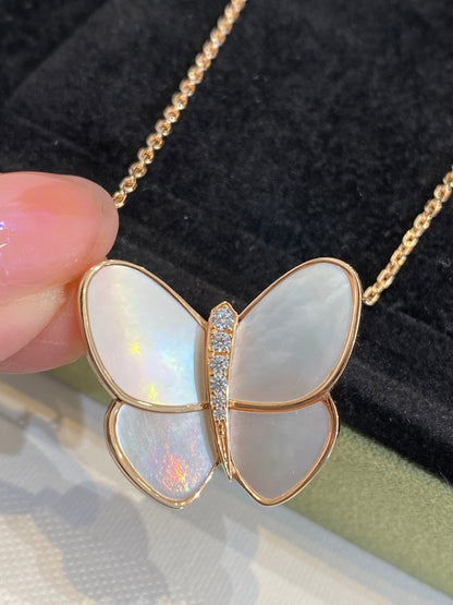 [Regalia jewelry]BUTTERFLY GOLD MOP DIAMOND NECKLACE
