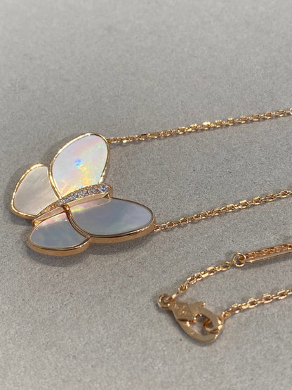 [Regalia jewelry]BUTTERFLY GOLD MOP DIAMOND NECKLACE