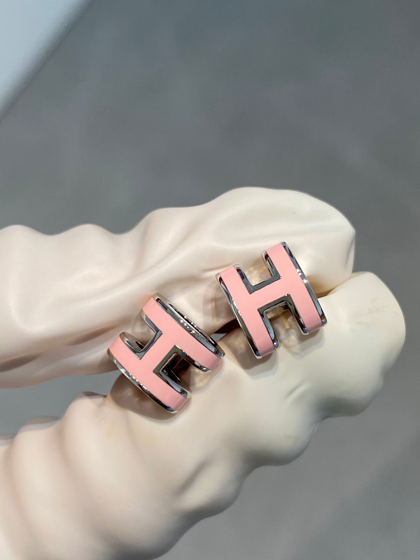 [Regalia jewelry]MINI POP H SILVER EARRINGS PINK