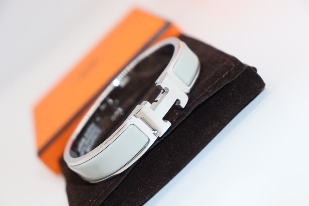 [Regalia jewelry]H LIGHT BLUE BRACELET