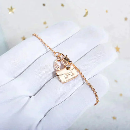 [Regalia jewelry]AMULETTE PEDANT ROSE GOLD NECKLACE