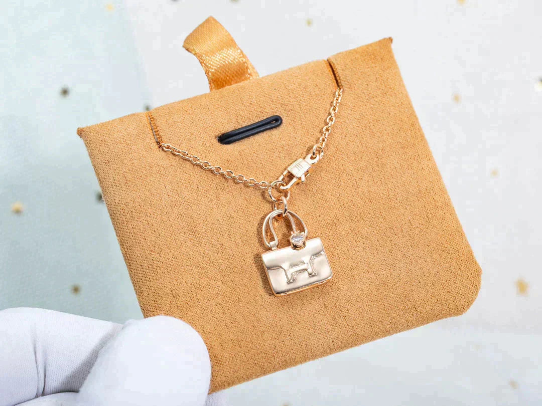 [Regalia jewelry]AMULETTE PEDANT ROSE GOLD NECKLACE