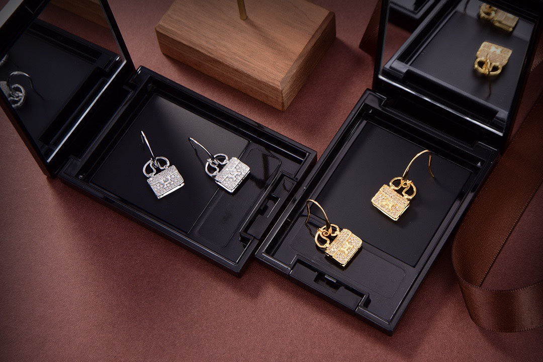 [Regalia jewelry]KELLY DIAMOND EARRINGS