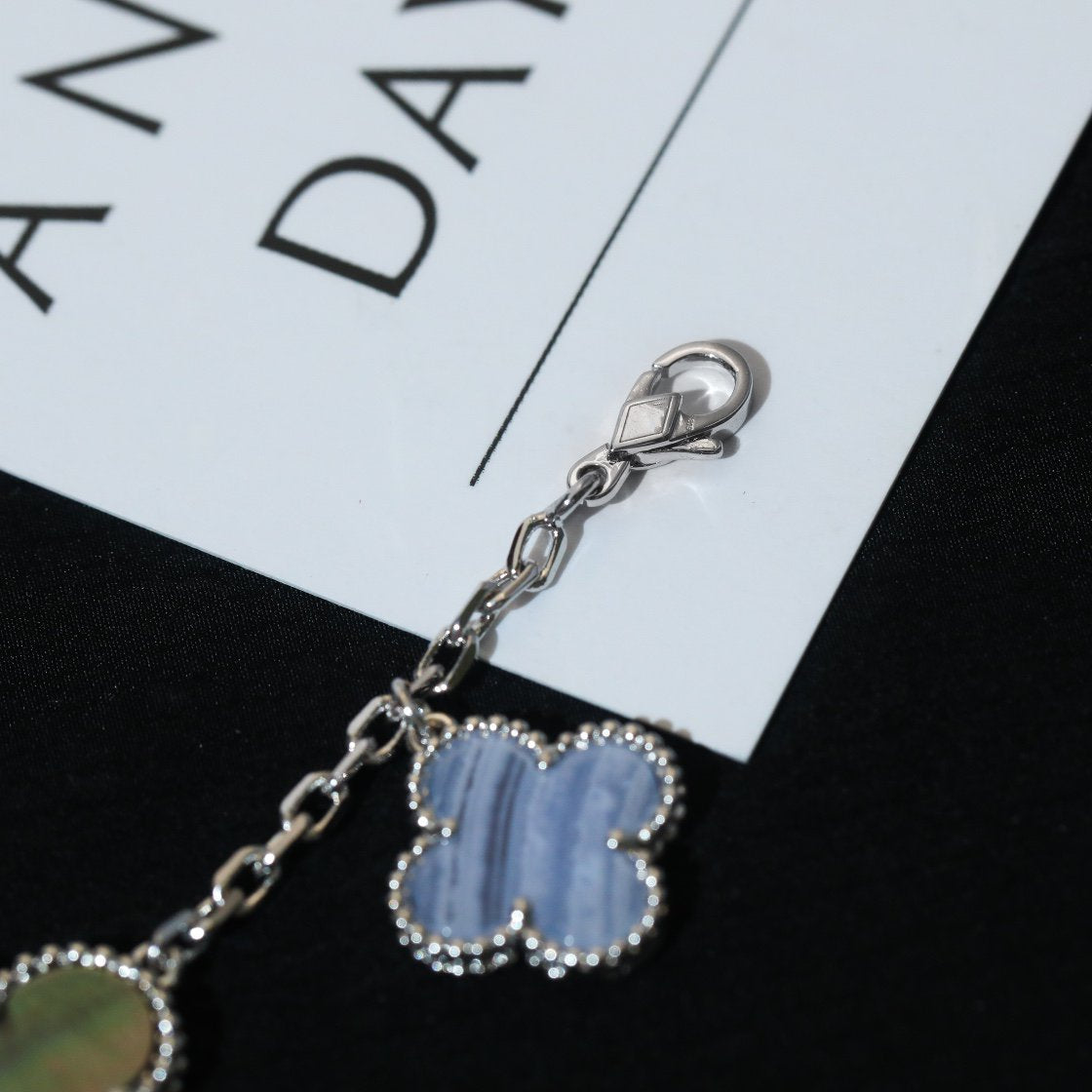 [Regalia jewelry]CLOVER BRACELET 5 MOTIFS MOP CHALCEDONY SILVER