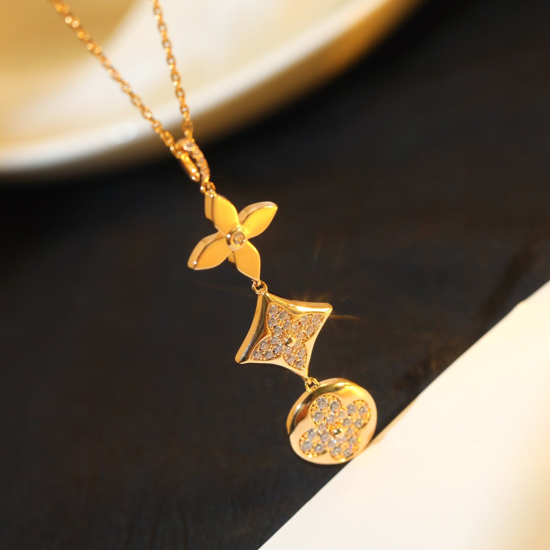 [Regalia jewelry]STAR AND SUN DIAMOND PINK GOLD NECKLACE