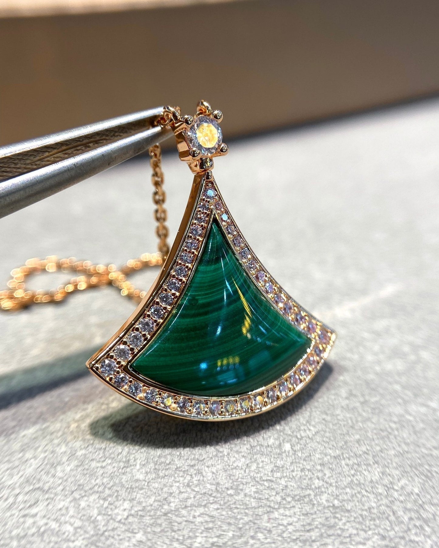 [Regalia jewelry]DREAM MALACHITE DIAMOND PAVED PINK GOLD NECKLACE