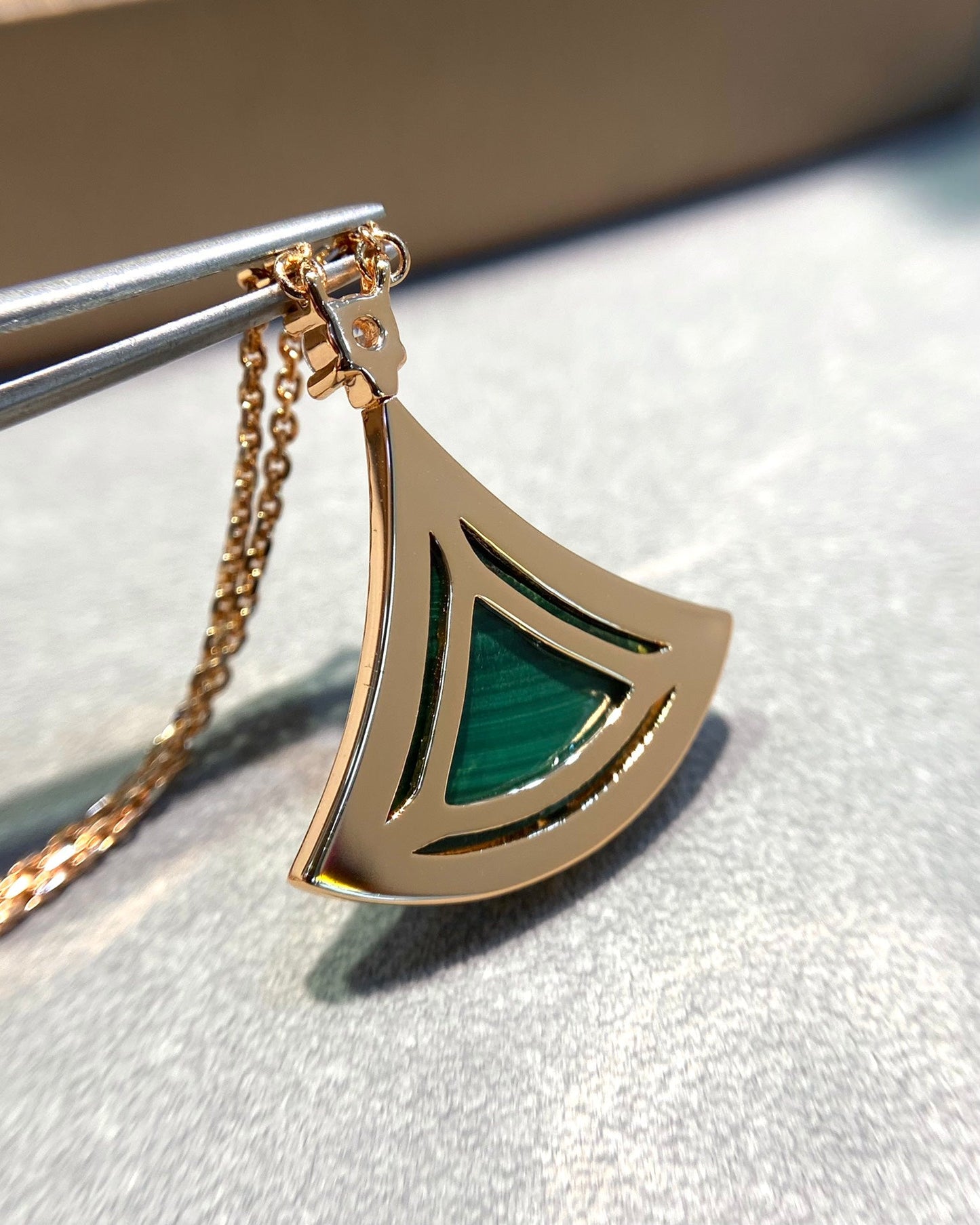 [Regalia jewelry]DREAM MALACHITE DIAMOND PAVED PINK GOLD NECKLACE