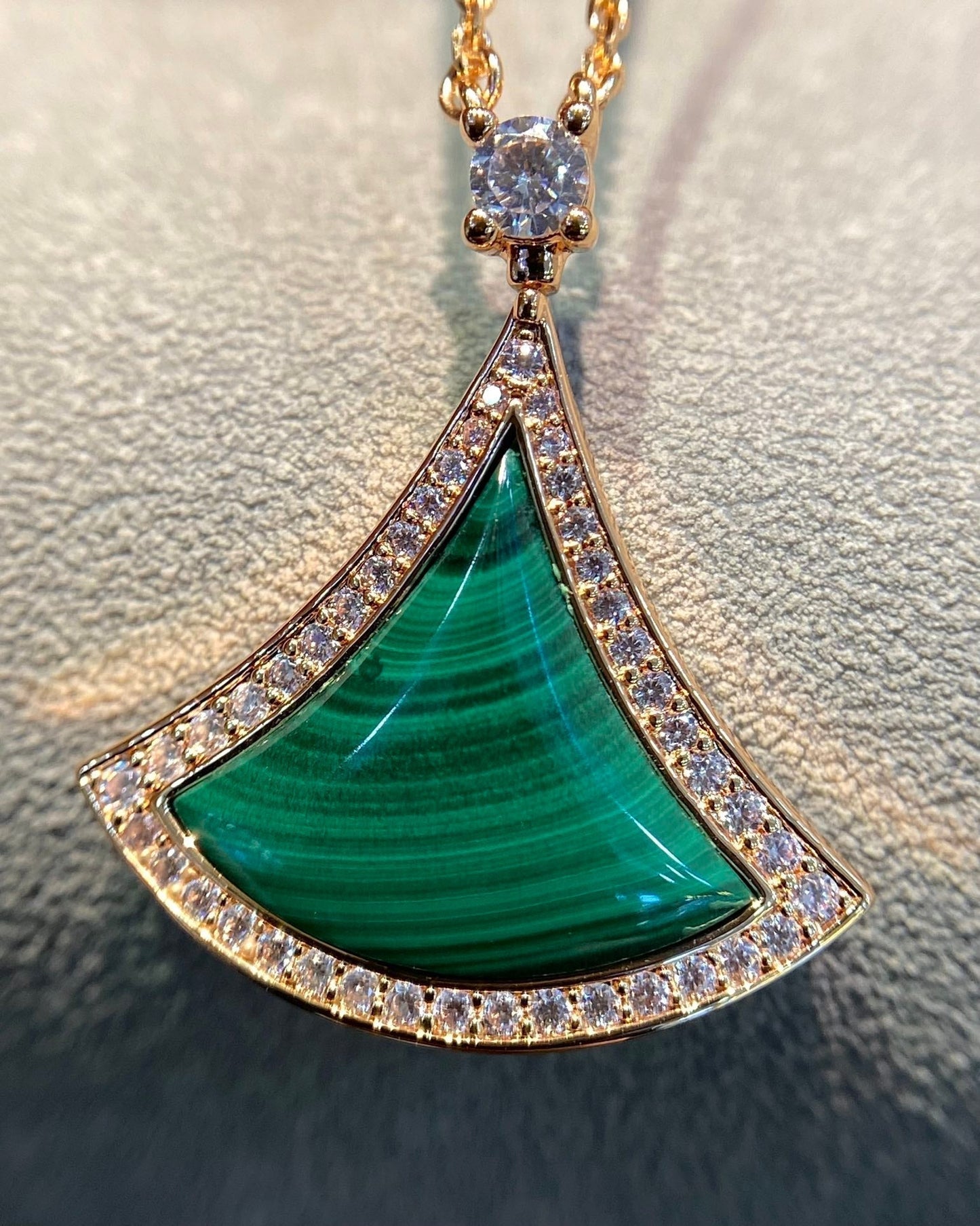 [Regalia jewelry]DREAM MALACHITE DIAMOND PAVED PINK GOLD NECKLACE