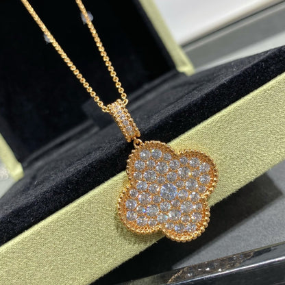 [Regalia jewelry]CLOVER 25MM LARGE PEDANT DIAMOND PAVED LONG NECKLACE