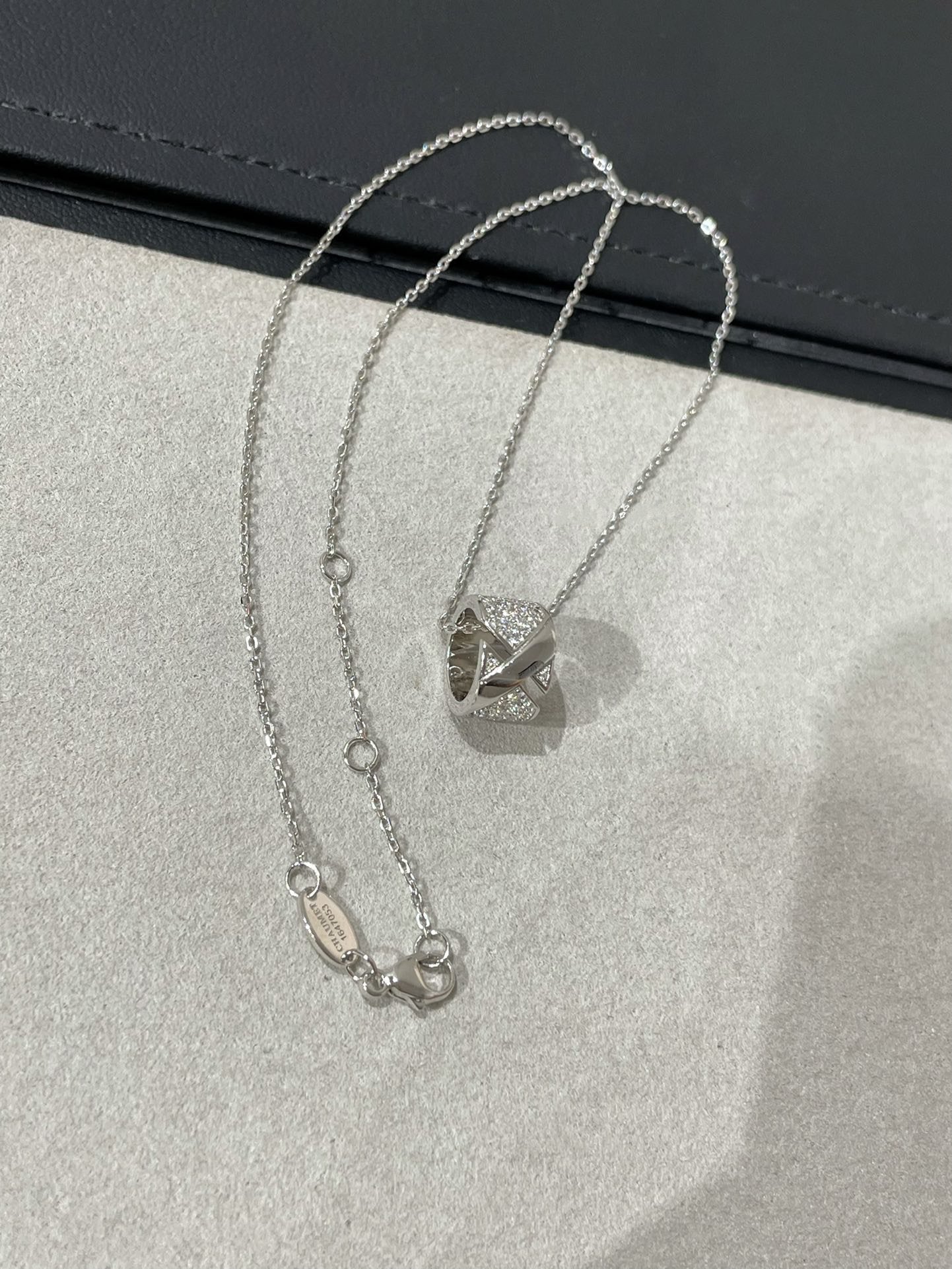 [Regalia jewelry]LIENS EVIDENCE DIAMOND PAVED NECKLACE