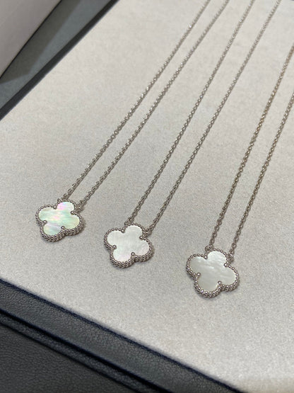 [Regalia jewelry]CLOVER MEDIUM SILVER WHITE MOP NECKLACE
