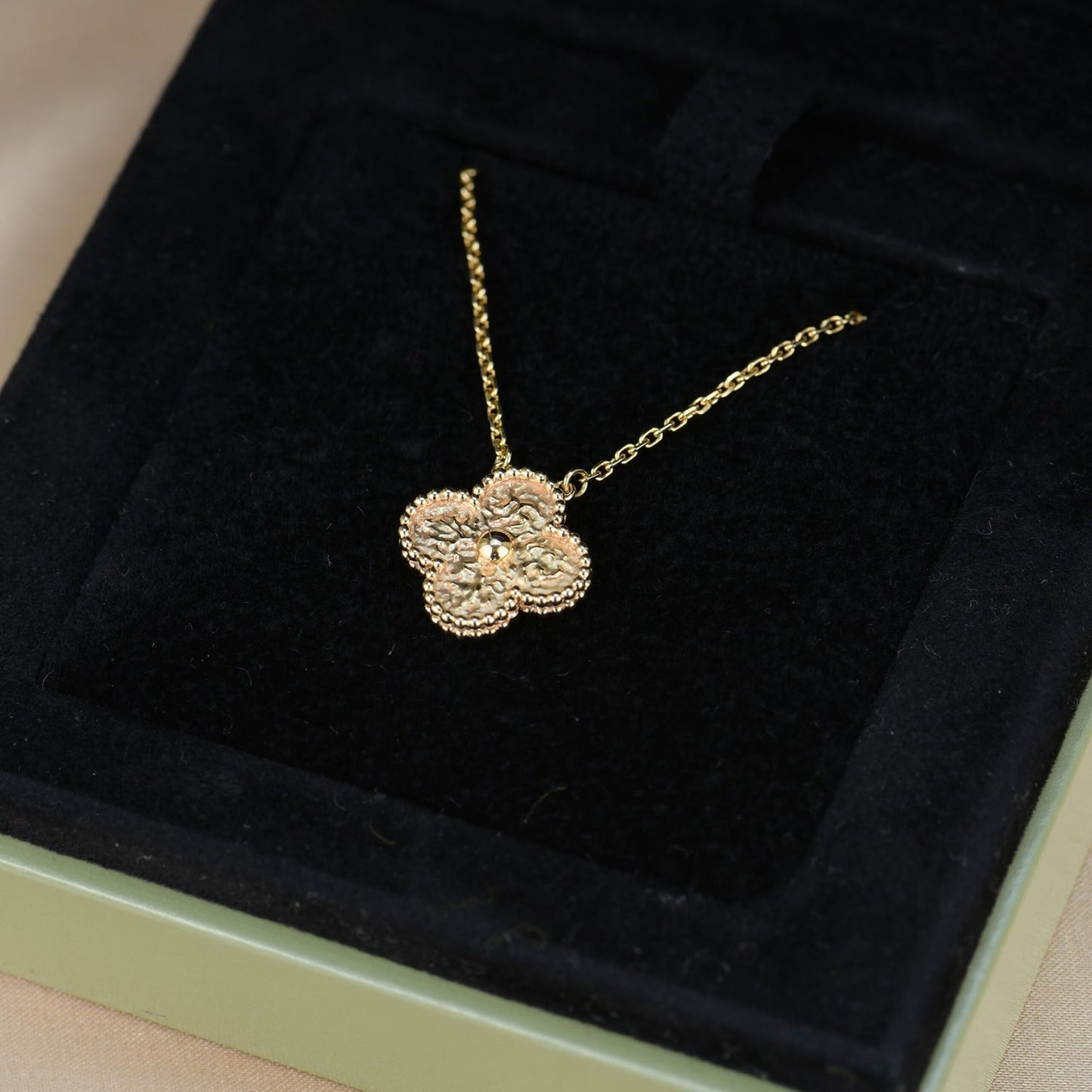 [Regalia jewelry]CLOVER 15MM  BRONZING NECKLACE