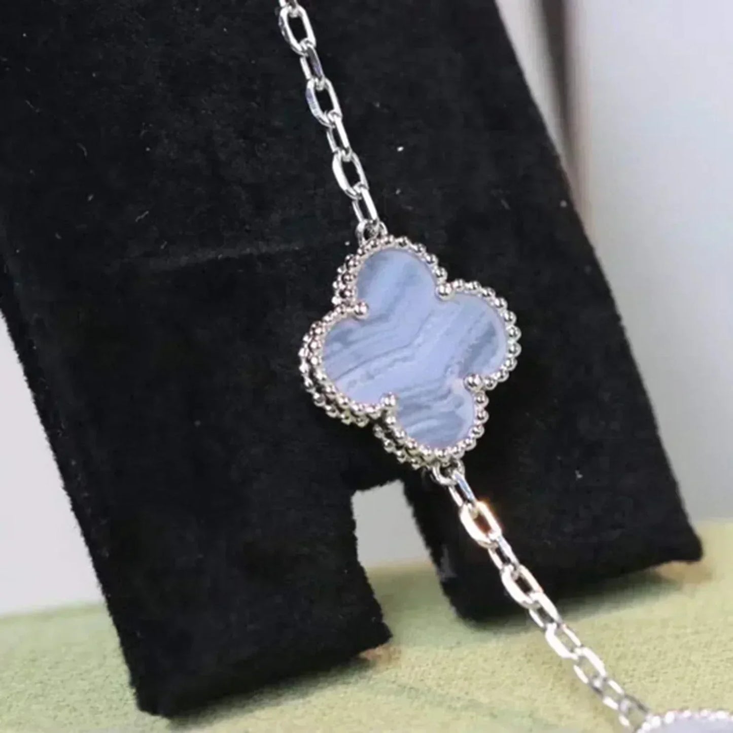 [Regalia jewelry]CLOVER  5 MOTIF PURPLE CHALCEDONY BRACELET SILVER