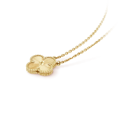 [Regalia jewelry]CLOVER 15MM LASER NECKLACE