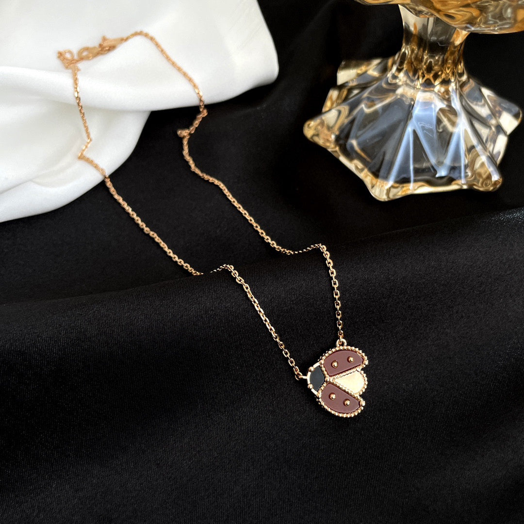 [Regalia jewelry]LUCKY  CARNELIANS LADYBUG NECKLACE