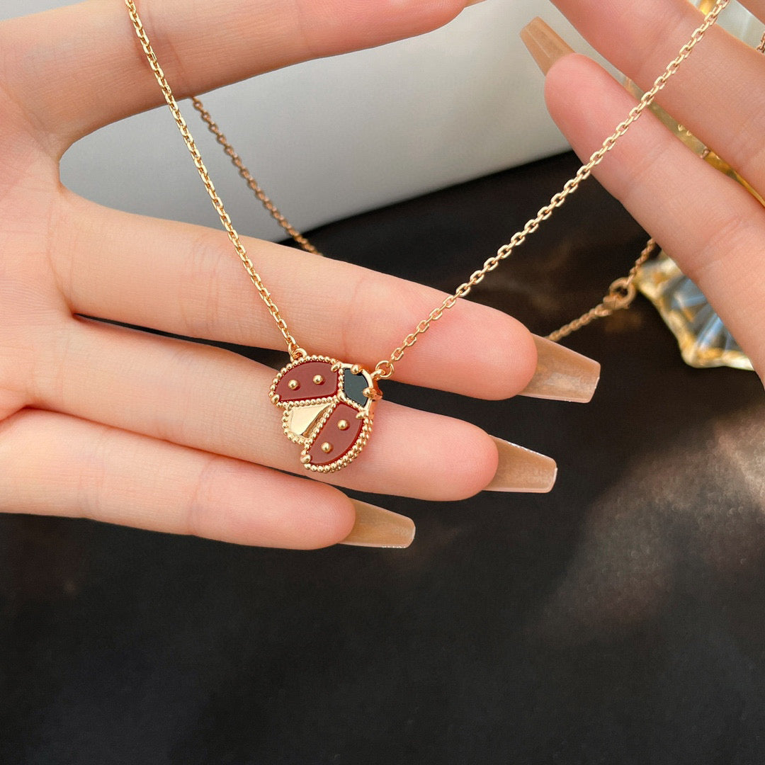 [Regalia jewelry]LUCKY  CARNELIANS LADYBUG NECKLACE