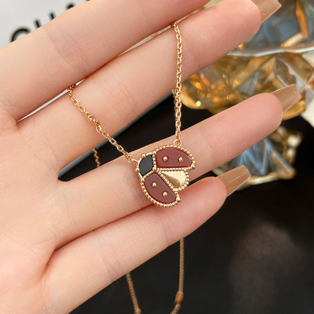 [Regalia jewelry]LUCKY  CARNELIANS LADYBUG NECKLACE