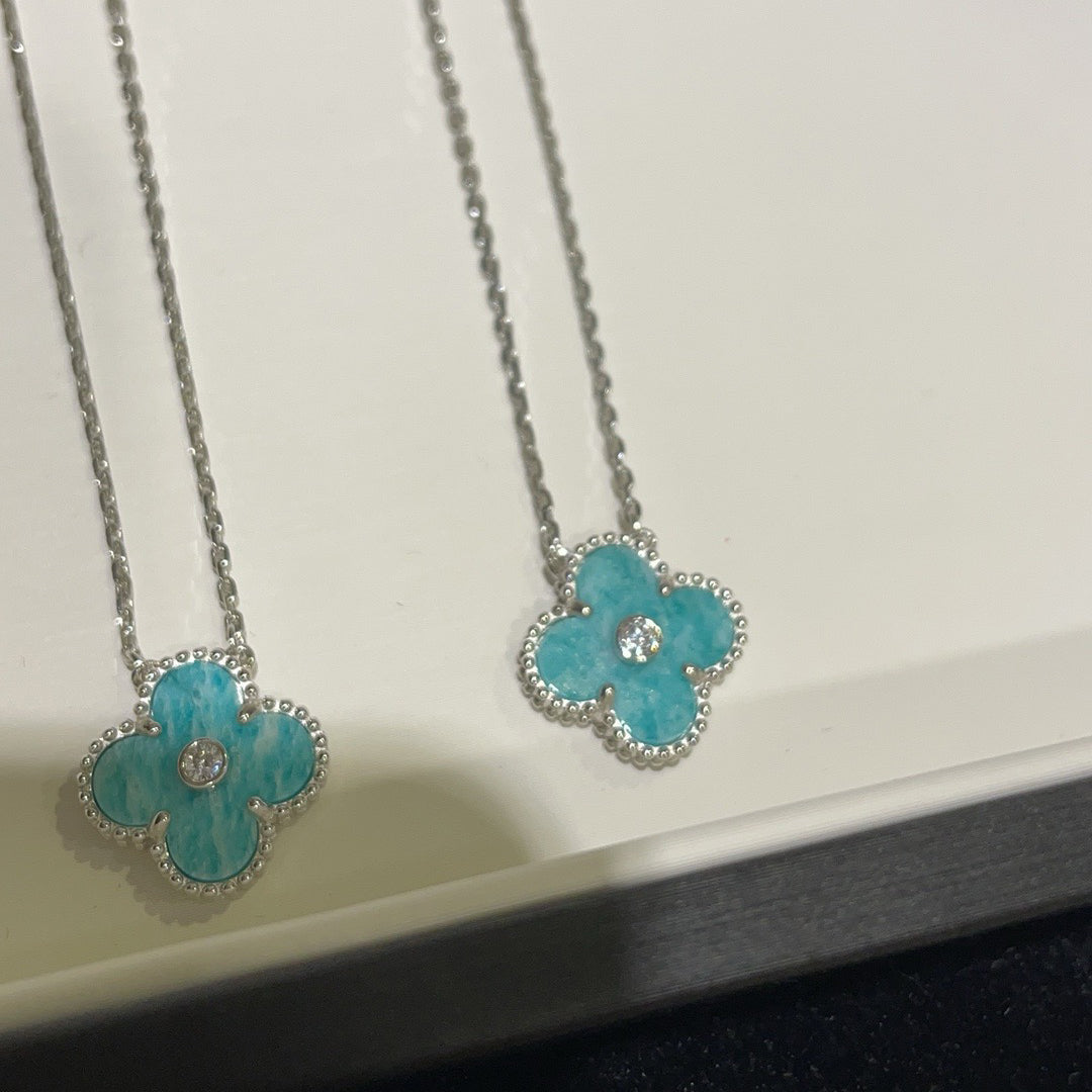 [Regalia jewelry]CLOVER 15MM DIAMOND SVRES PORCELAIN  NECKLACE SILVER