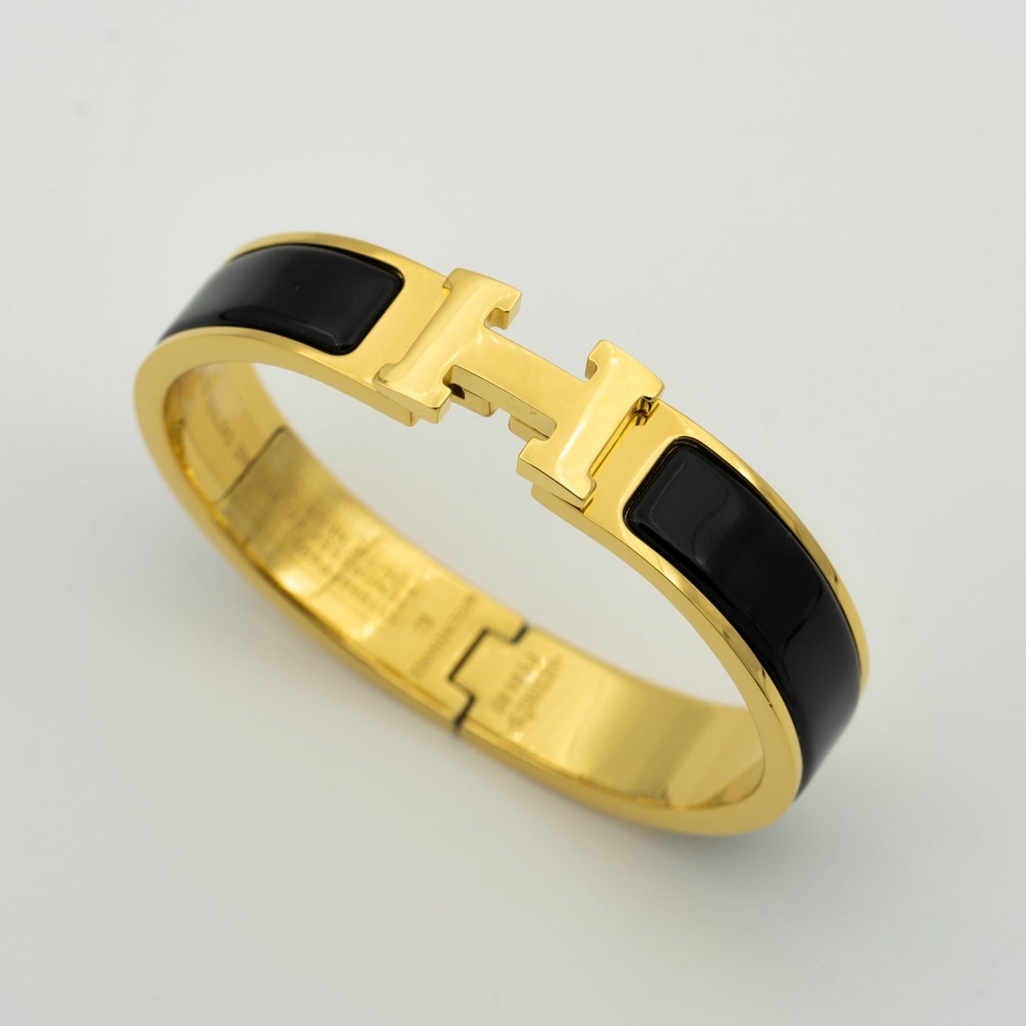[Regalia jewelry]H BLACK BRACELET