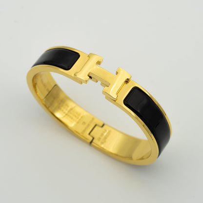 [Regalia jewelry]H BLACK BRACELET