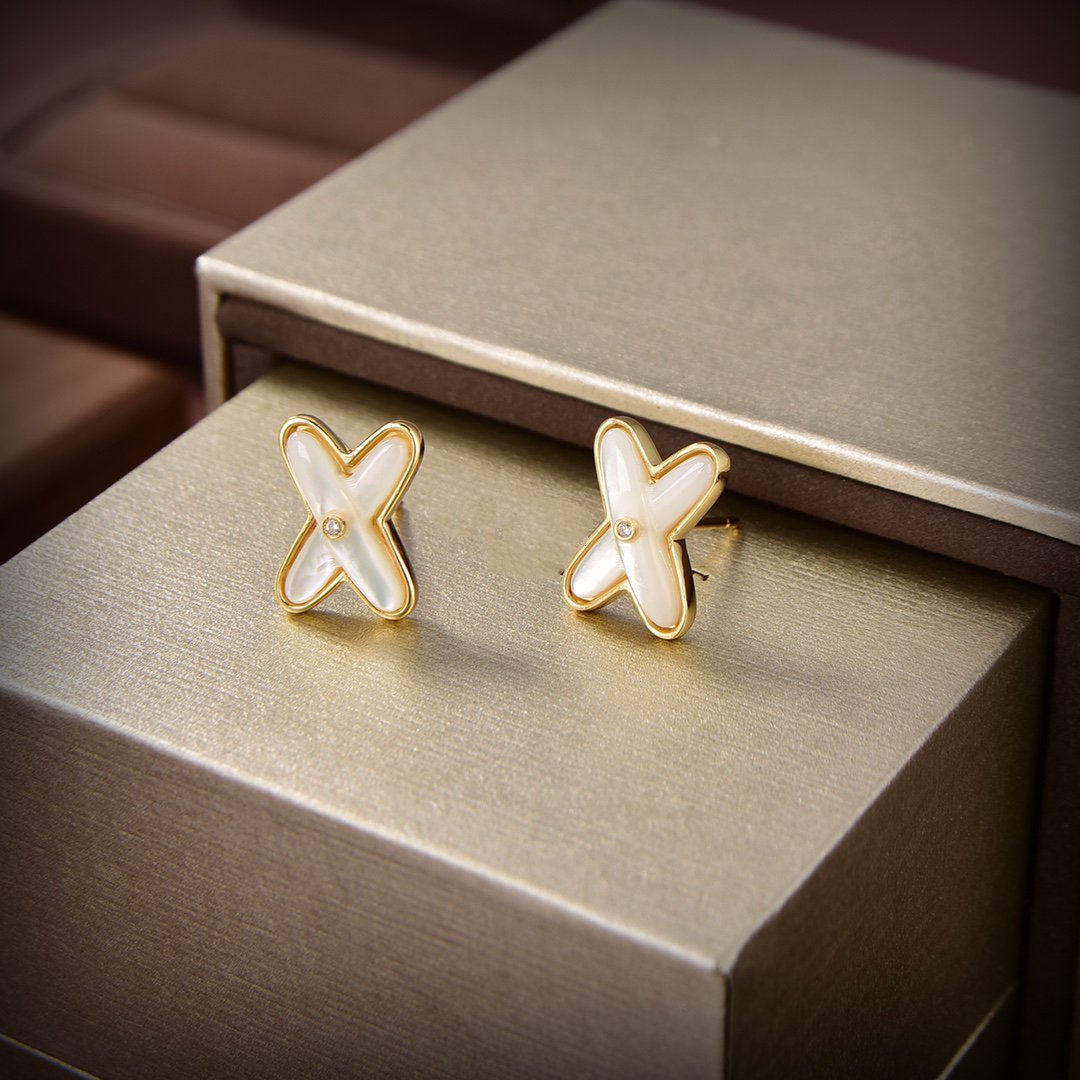 [Regalia jewelry]JEUX DE WHITE MOP GOLD DIAMOND EARRINGS