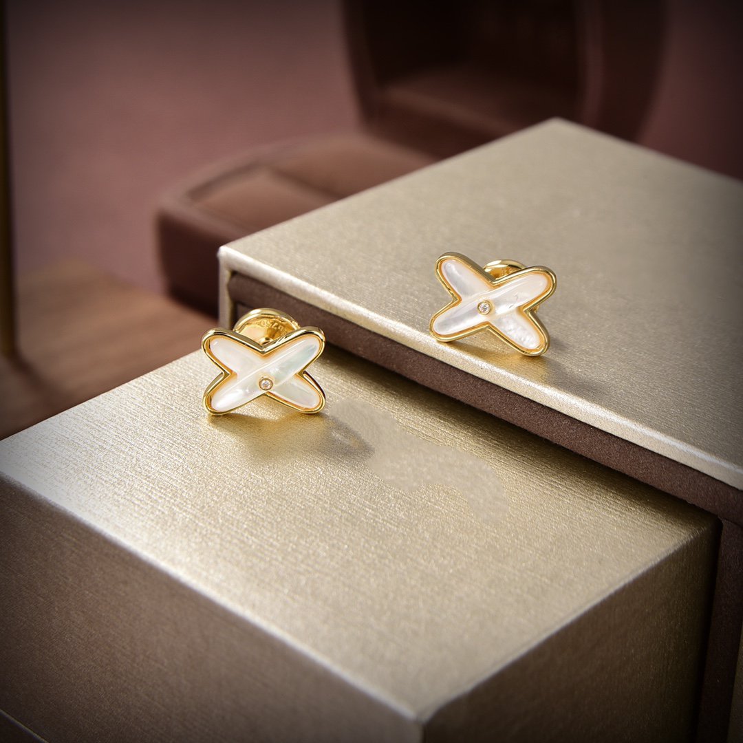 [Regalia jewelry]JEUX DE WHITE MOP GOLD DIAMOND EARRINGS