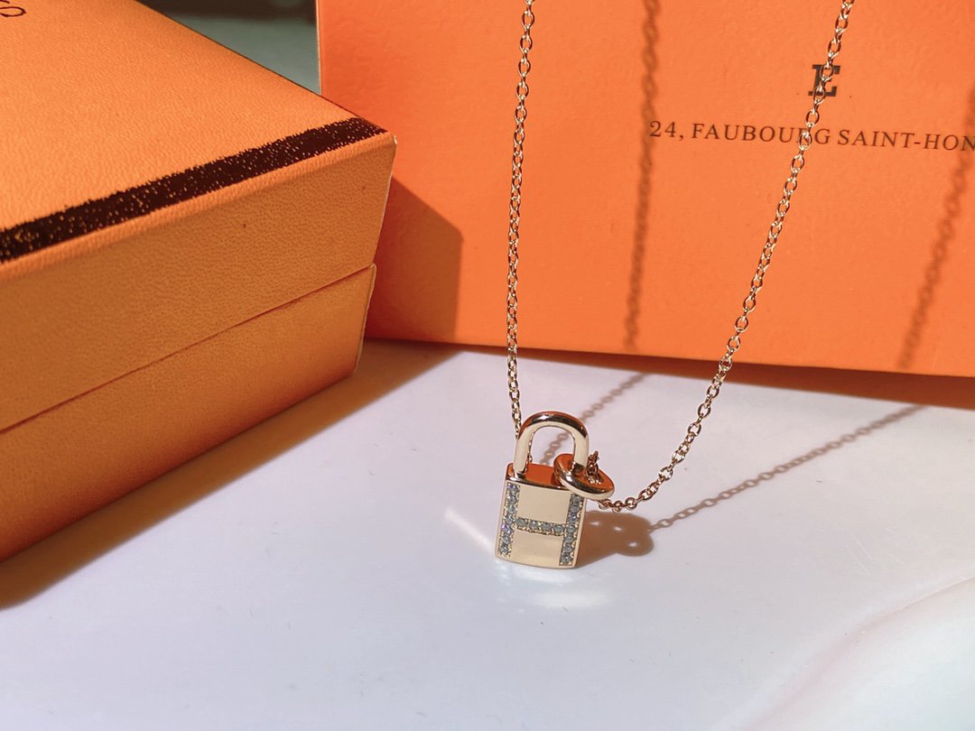 [Regalia jewelry]HM ADVANCED NICHE LOCK HEAD NECKLACE DIAMONDS