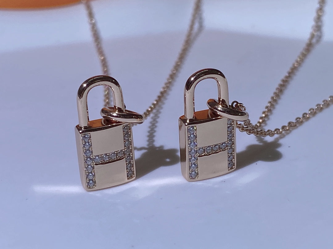 [Regalia jewelry]HM ADVANCED NICHE LOCK HEAD NECKLACE DIAMONDS