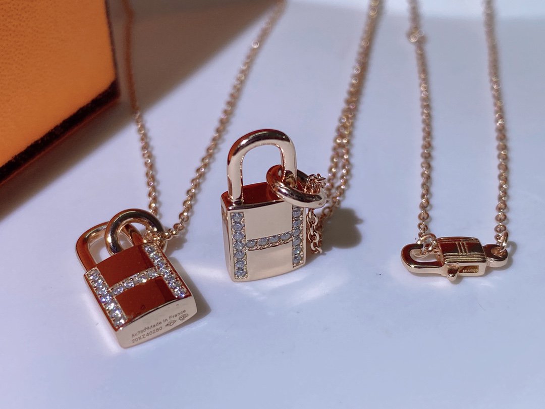[Regalia jewelry]HM ADVANCED NICHE LOCK HEAD NECKLACE DIAMONDS