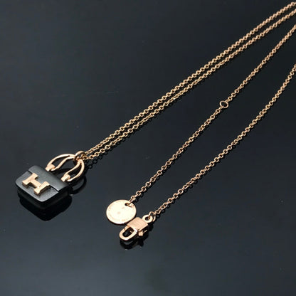 [Regalia jewelry]WOMEN'S HM AMULETTES CONSTANCE PENDANT NECKLACE
