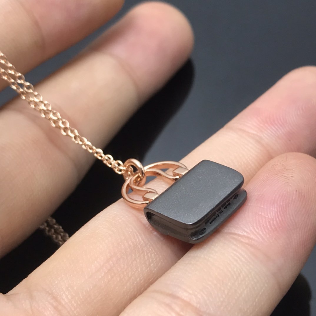 [Regalia jewelry]WOMEN'S HM AMULETTES CONSTANCE PENDANT NECKLACE