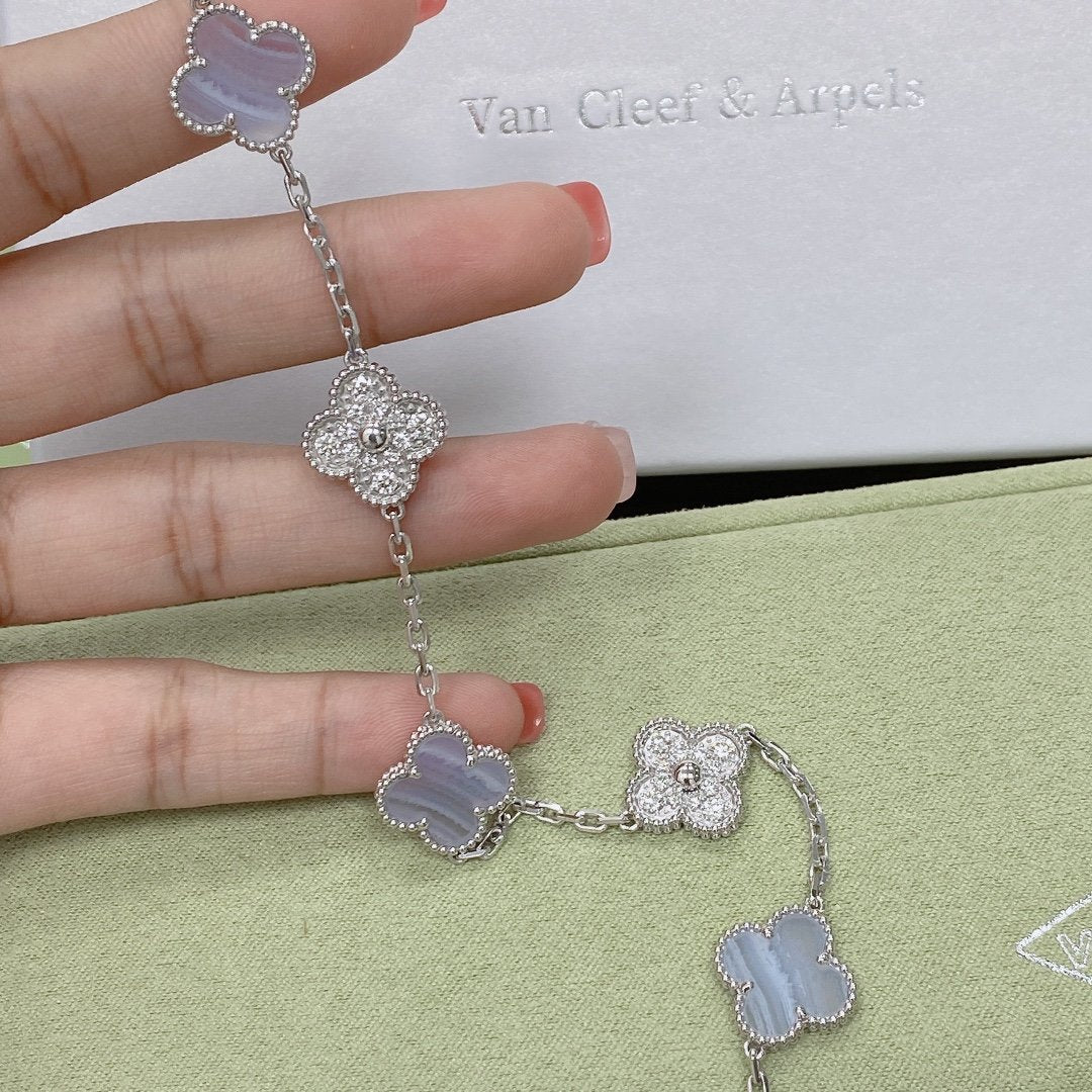 [Regalia jewelry]CLOVER  5 MOTIF DIAMOND PURPLE CHALCEDONY BRACELET SILVER